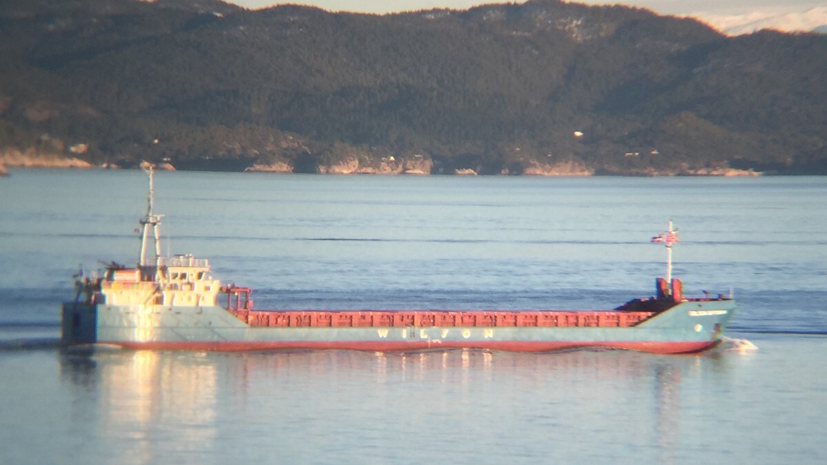 Skip driv mot land på Vestlandet: – Har kontroll