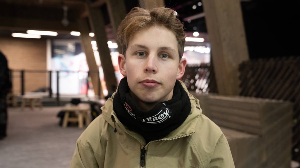 Niklas (18) tvinges til å droppe åpningsfesten: – Jeg slo i veggen hjemme