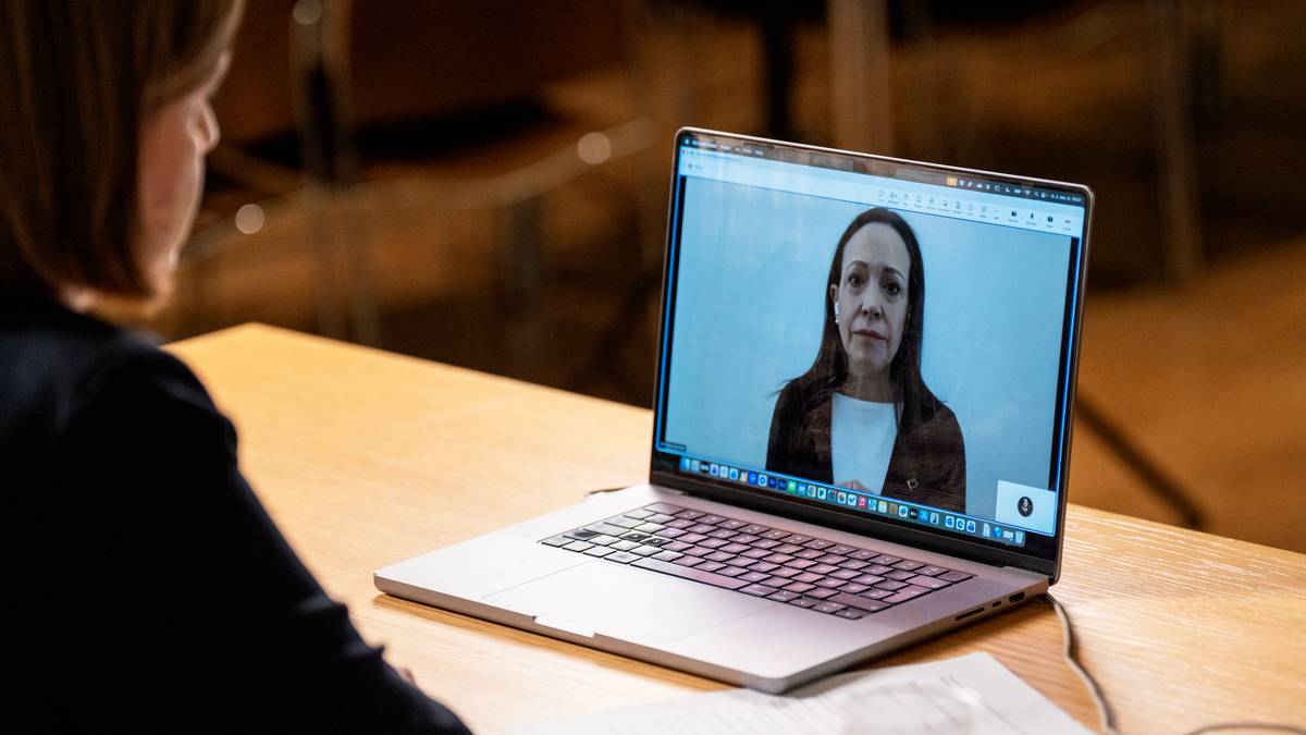 Fredsprisvinner i eksklusivt intervju: Håper presset fra Trump kan velte Maduro