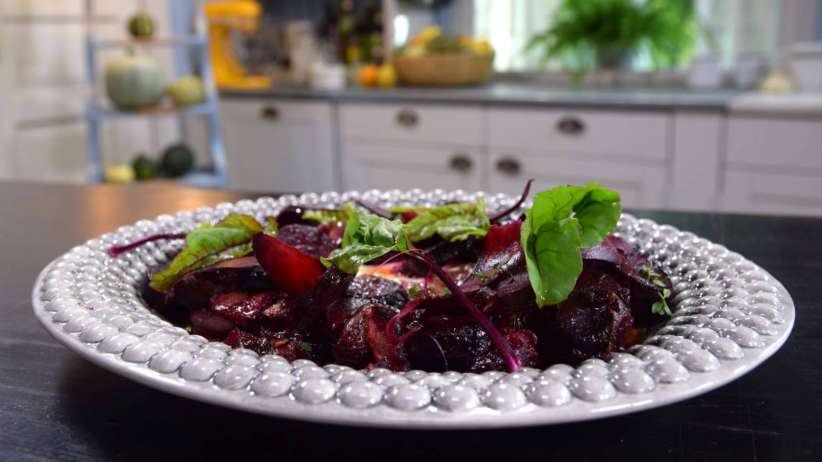 Rødbeter med lakris og pesto – NRK Mat – Oppskrifter og inspirasjon