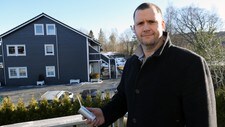 PÅ NASJONAL VÆRDUGNAD: – Jeg gjør svært lite, innrømmer Kim Andreassen, som lar Meteorologisk institutt bruke dataene hans private værstasjon samler inn. 