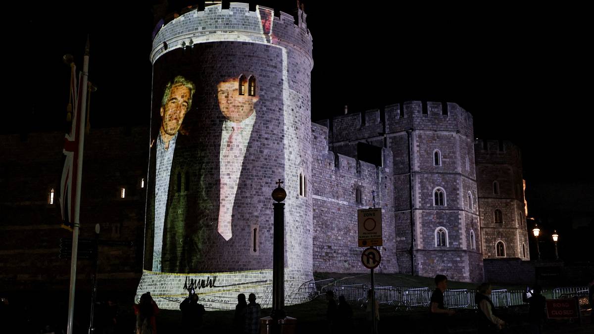 Fire arrestert etter projisering av Trump- og Epstein-bilder på Windsor Castle