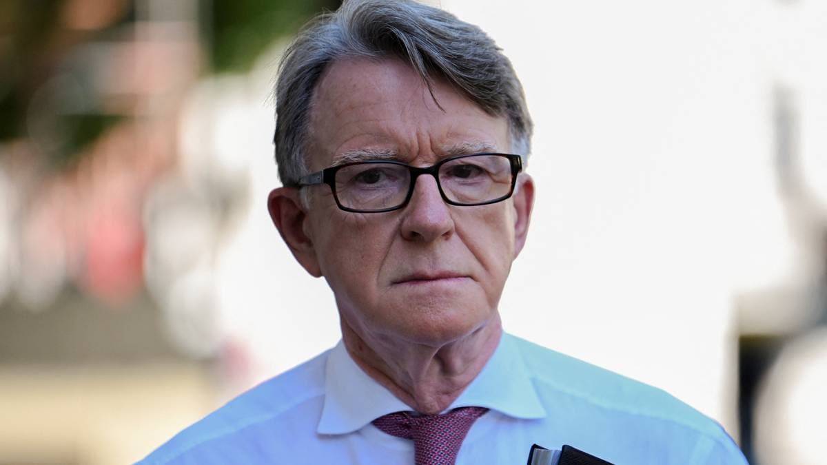 Britisk politiker forlater Overhuset som følge av Epstein-forbindelser