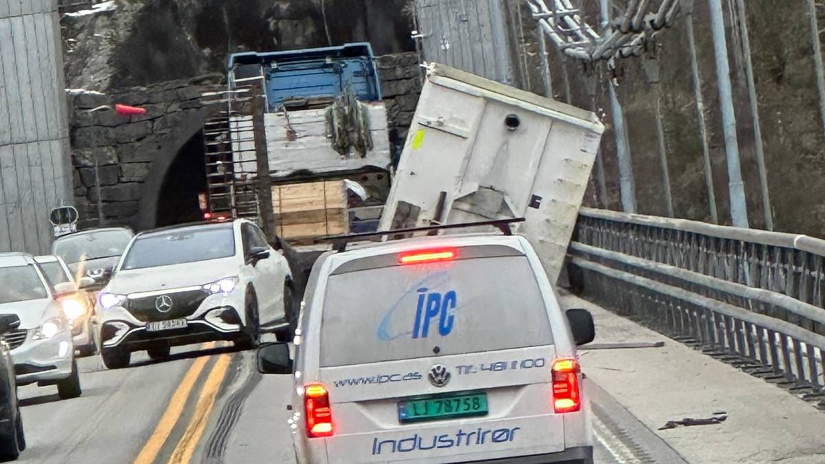 Container stenger bro på E39