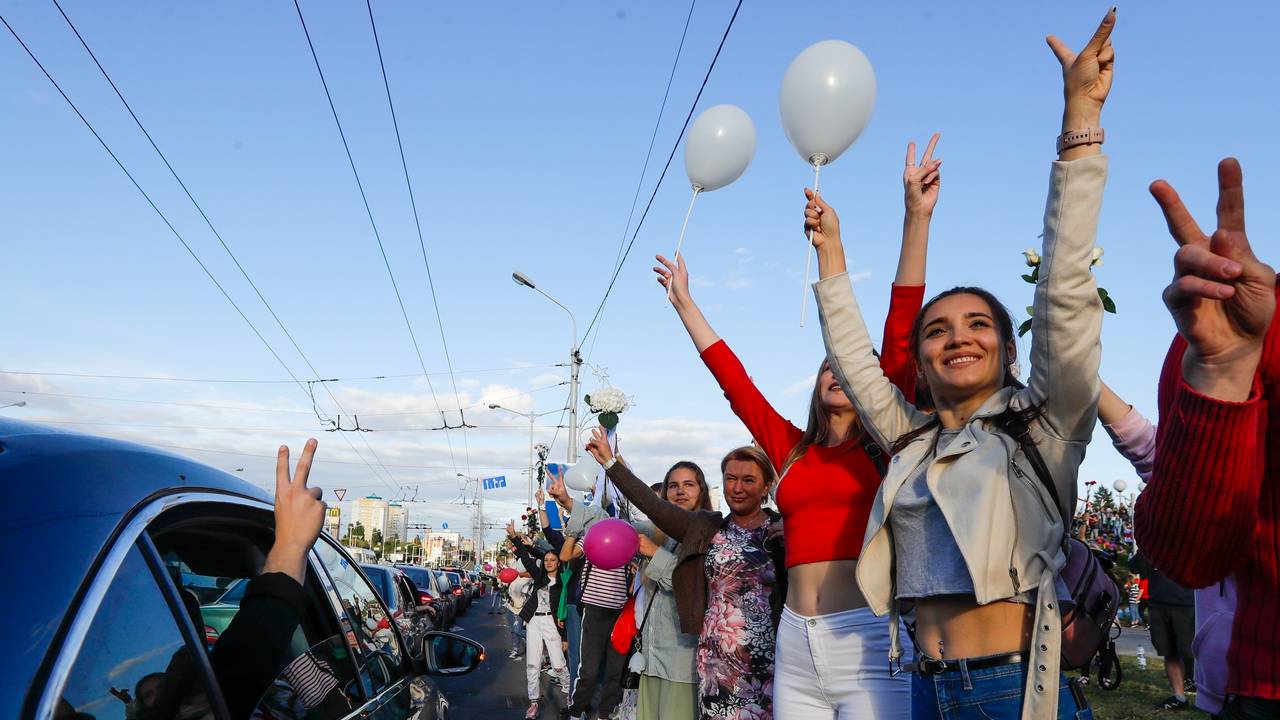 Unge hviterussere demonstrerer i Minsk, Hviterussland