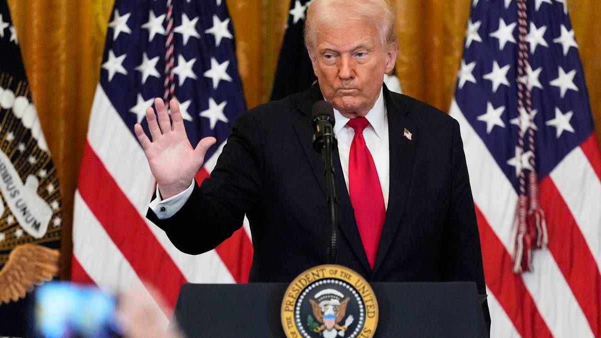 Trump varsler 25 prosent toll på biler