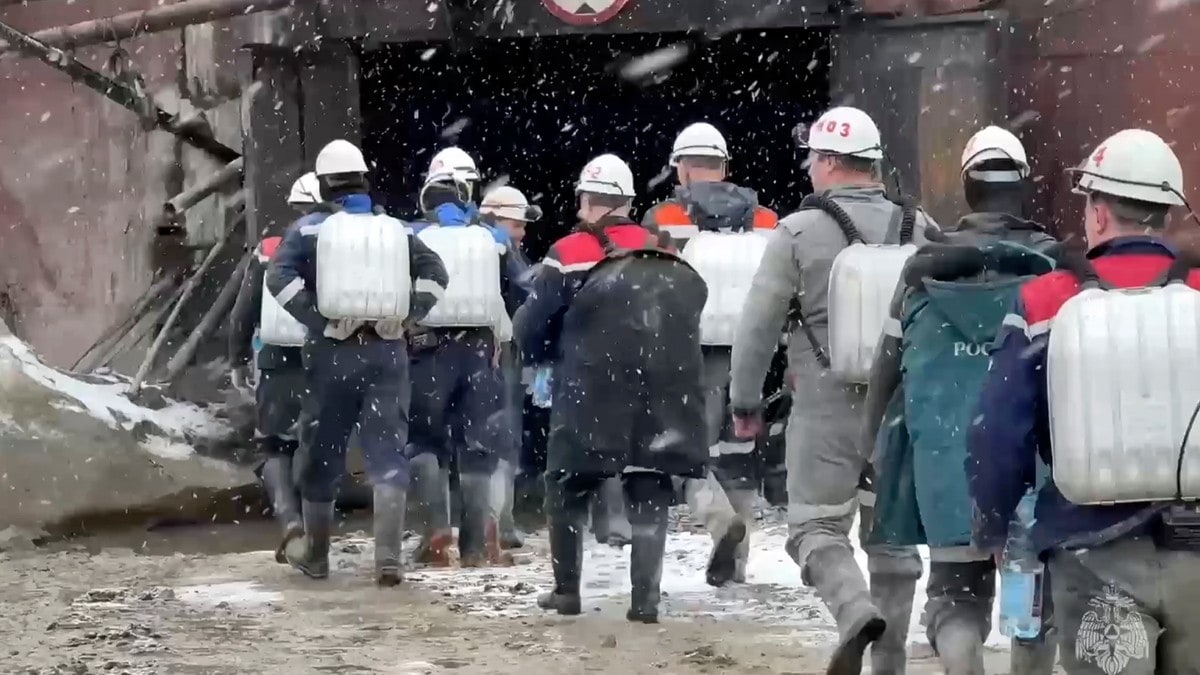 13 gruvearbeidere fremdeles fanget