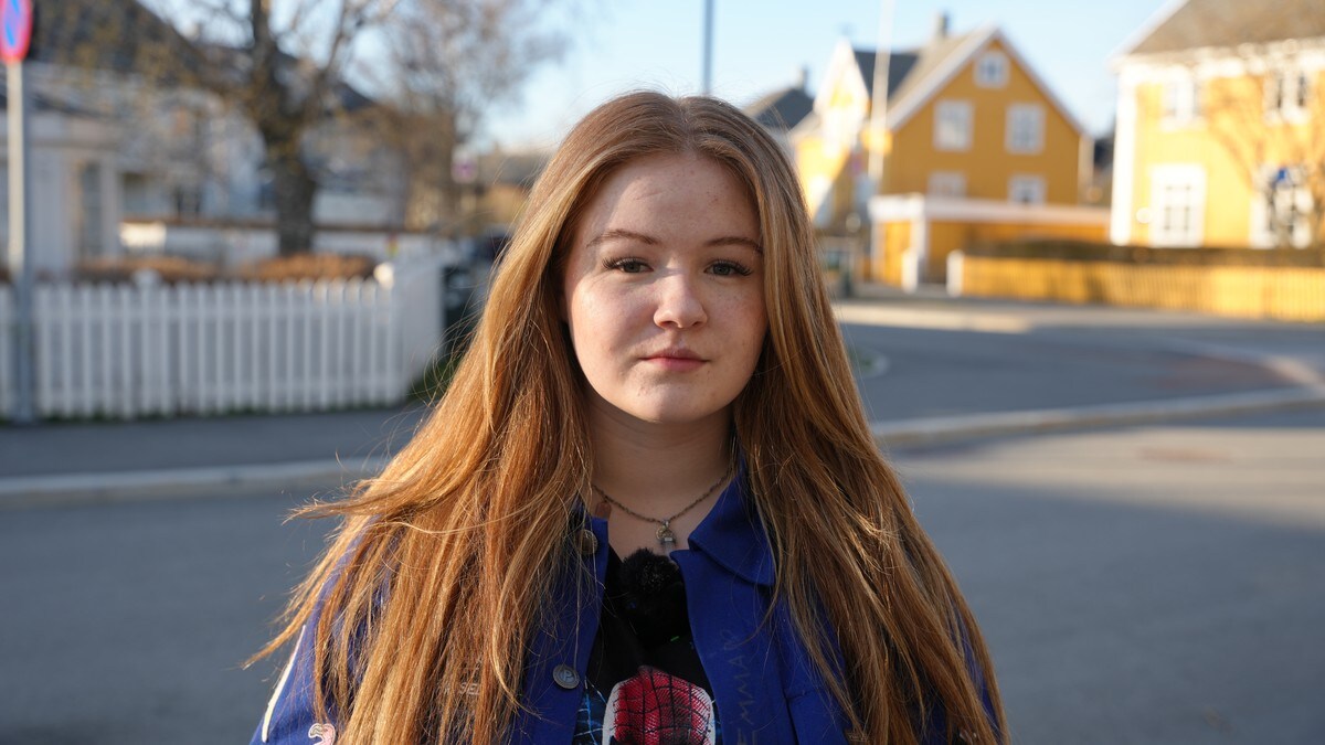 Sofie (19) ber foreldre snakke med barna etter skummel situasjon med russekort