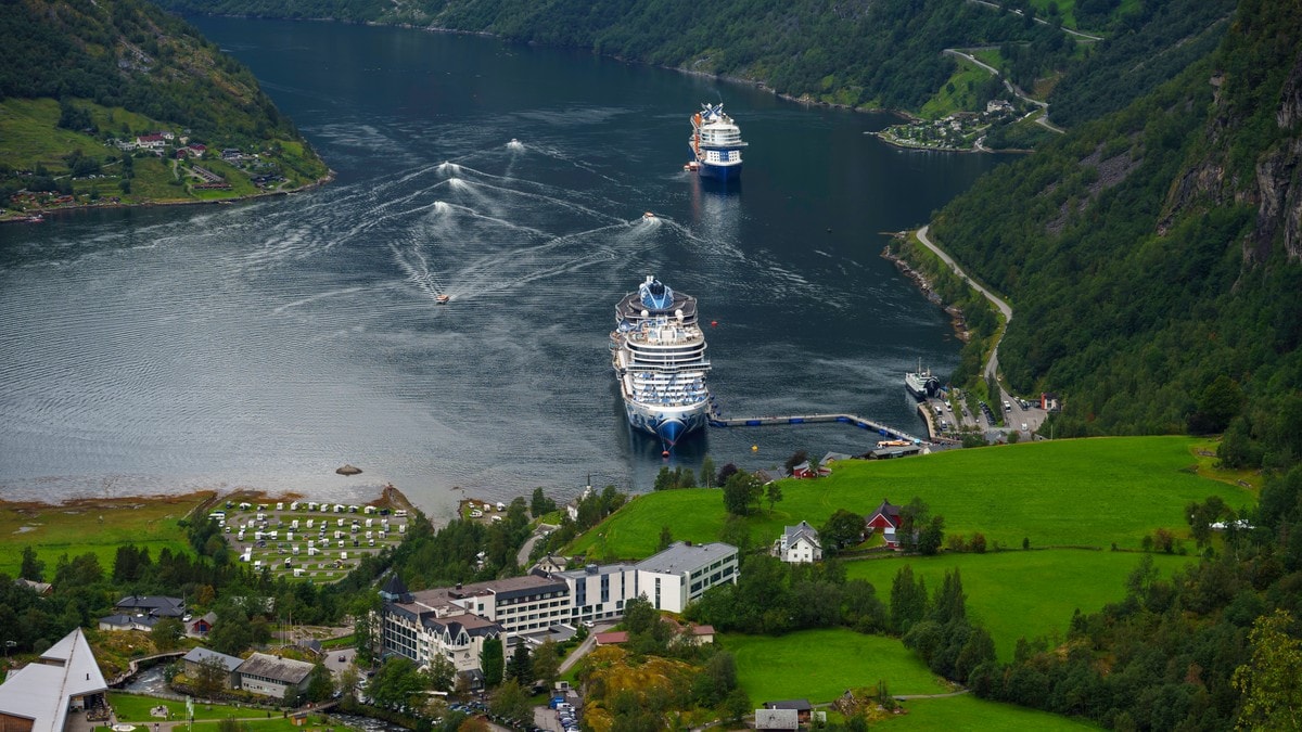 Vil skrote regjeringa sin turistskatt og innføre cruiseavgift