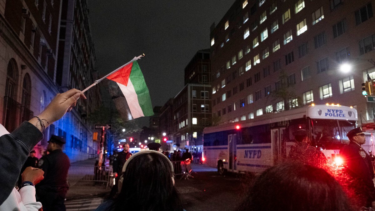 Statsadvokat: Politibetjent avfyrte skudd under universitetsstorming i New York