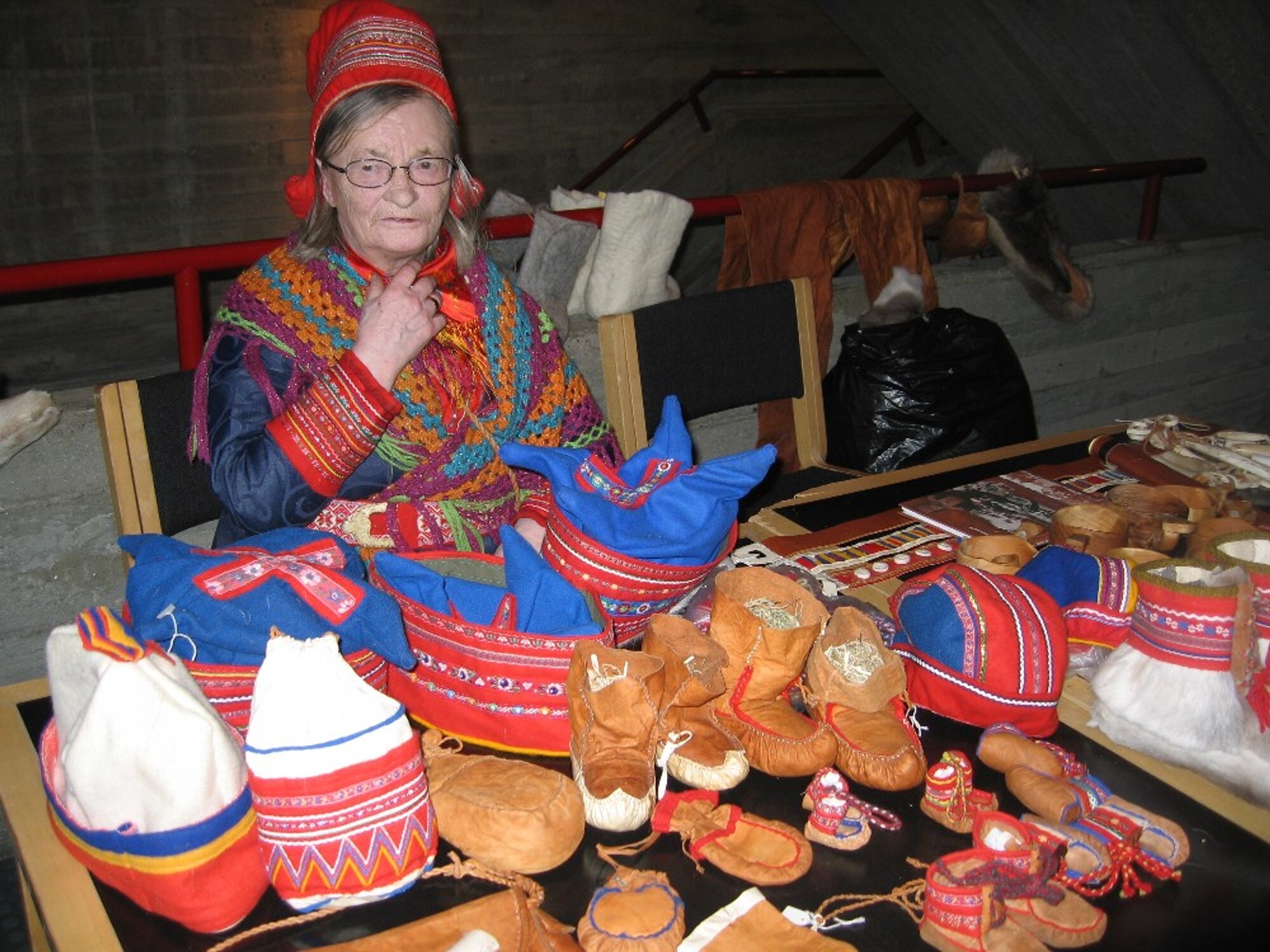 Duodji i kunst og håndverk – coma-20 Det varme fjordmarkedet – NRK Sápmi - samiske nyheter, kultur og