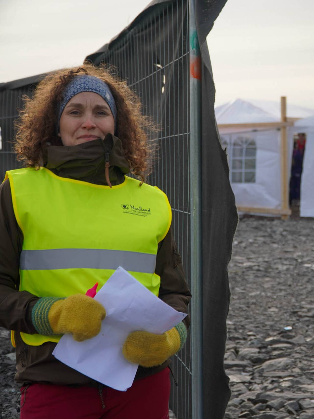Mødre som hjelpte russen med russecampen på Langstranda i Bodø i mai 2021.
