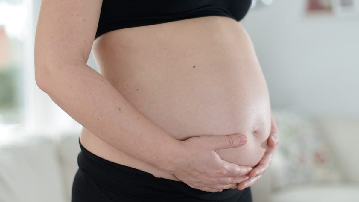 Vil gje fleire fødande jordmorhjelp – fryktar både mor og barn skal verte skada