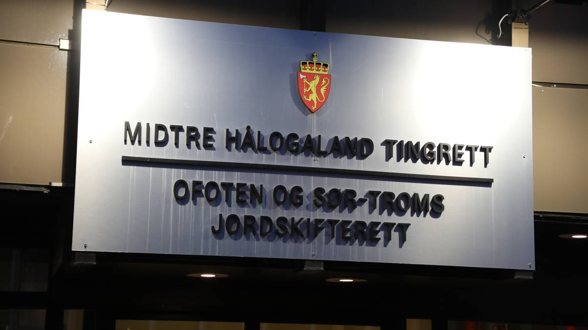 Ung mann tiltalt for drapsforsøk etter knivstikking i Narvik
