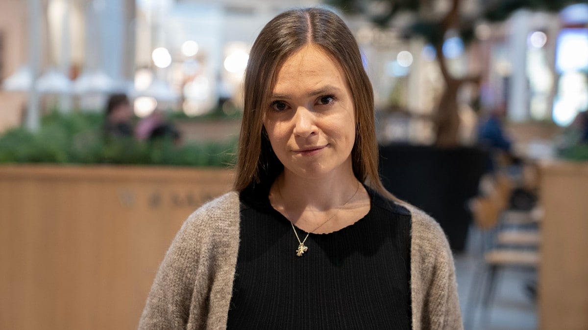 En kvinne inne i et kjøpesenter FOTO: Bård Nafstad/NRK