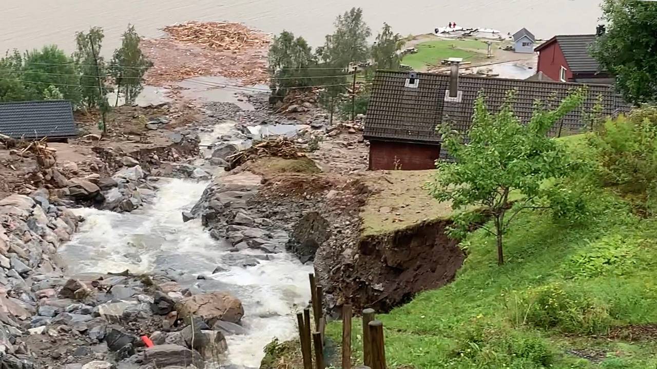 Årsetelva før og etter NVE