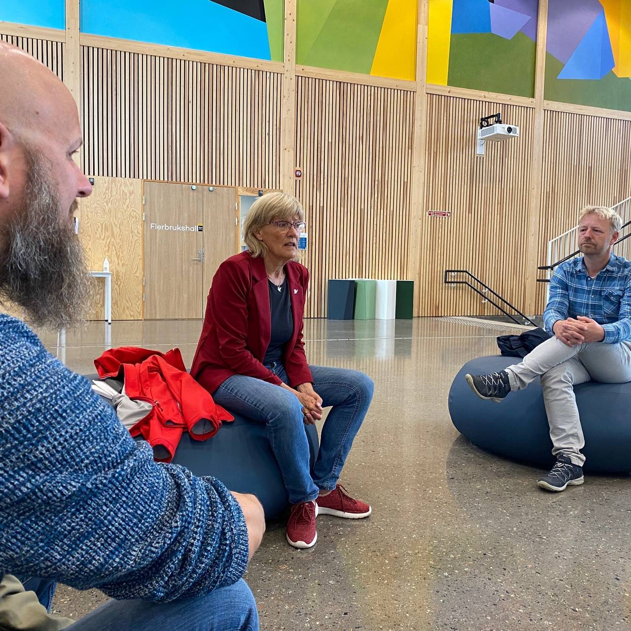 Karin Andersen i møte med Utdanningsforbundet på Stafsberg skole i Ringsaker