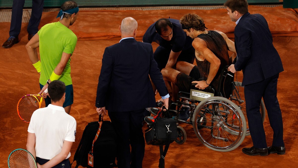 Zverev ut i rullestol – Nadal til finale