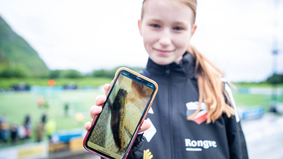 Sjekk kven som dukka opp i hamburgeren til Alma (11)