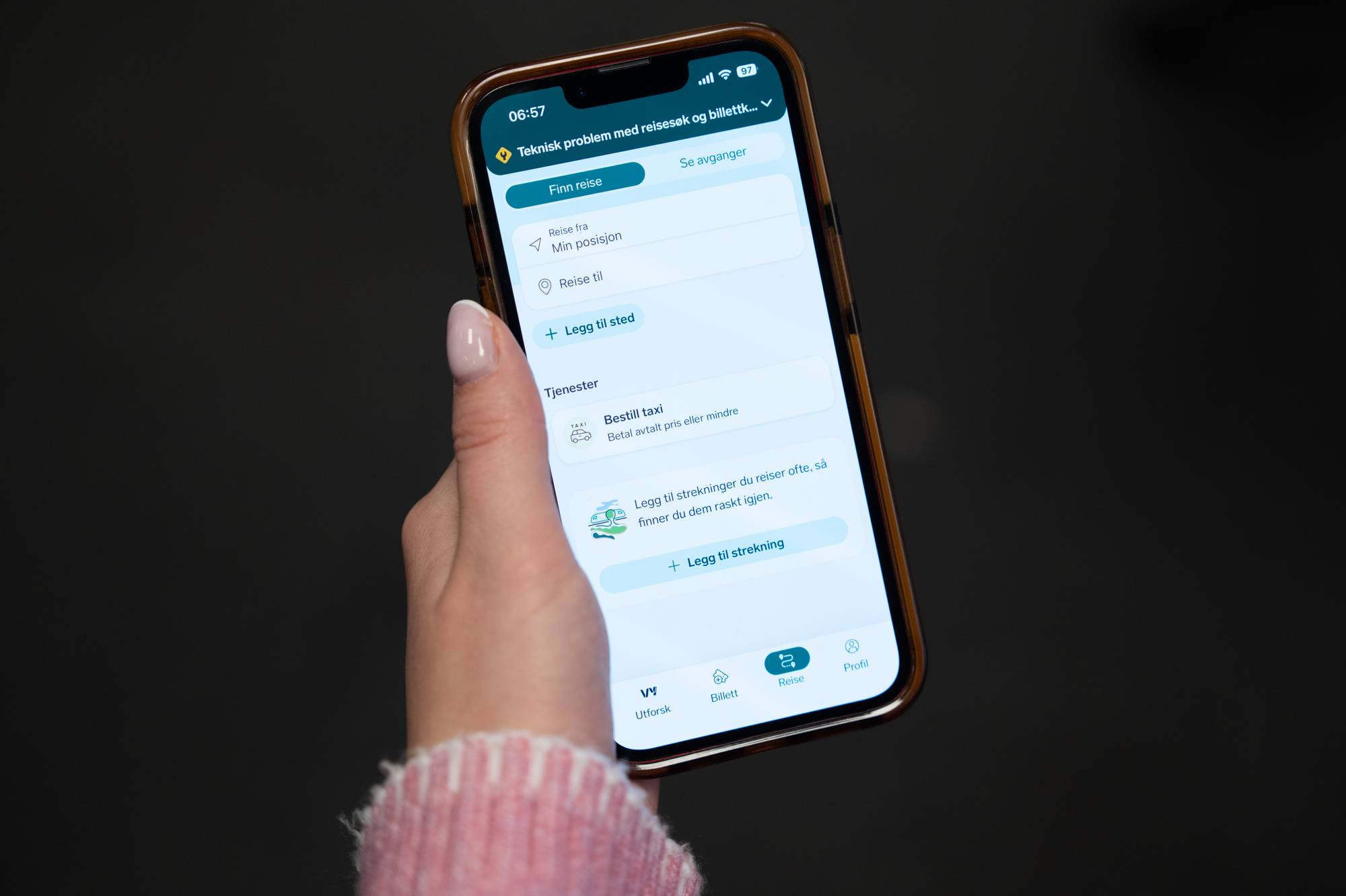 En telefon med en reiseapp.
