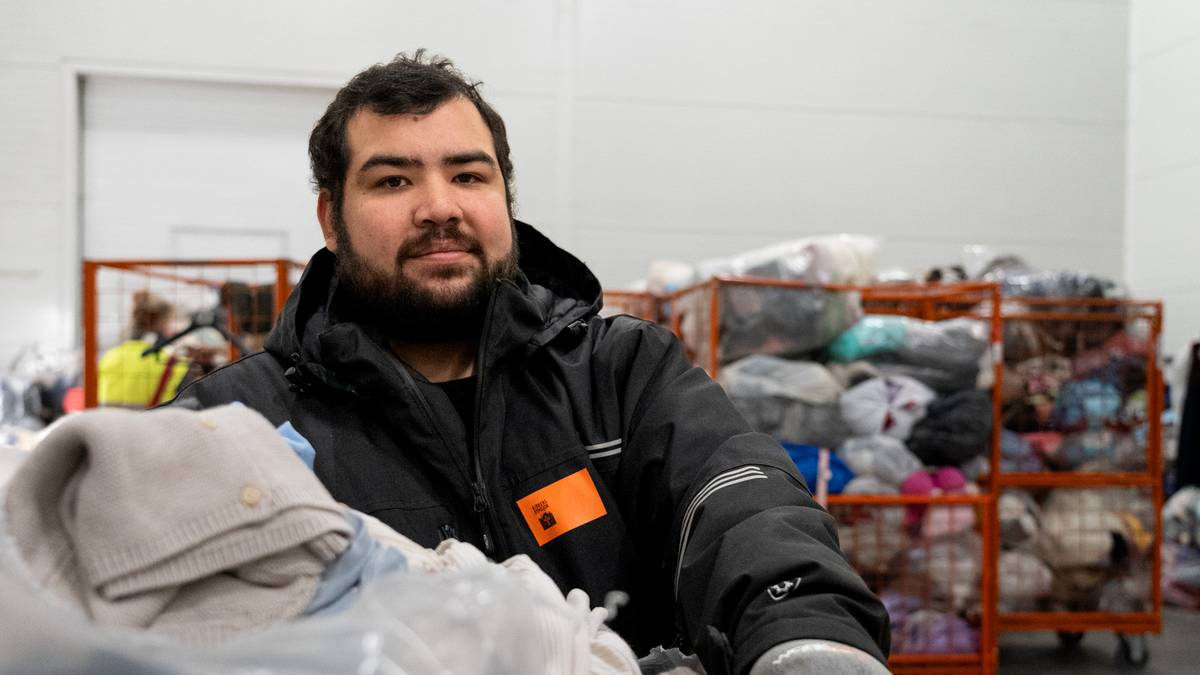 Må kaste 500 tonn mer tekstiler enn i fjor: – Nå sliter vi veldig mye