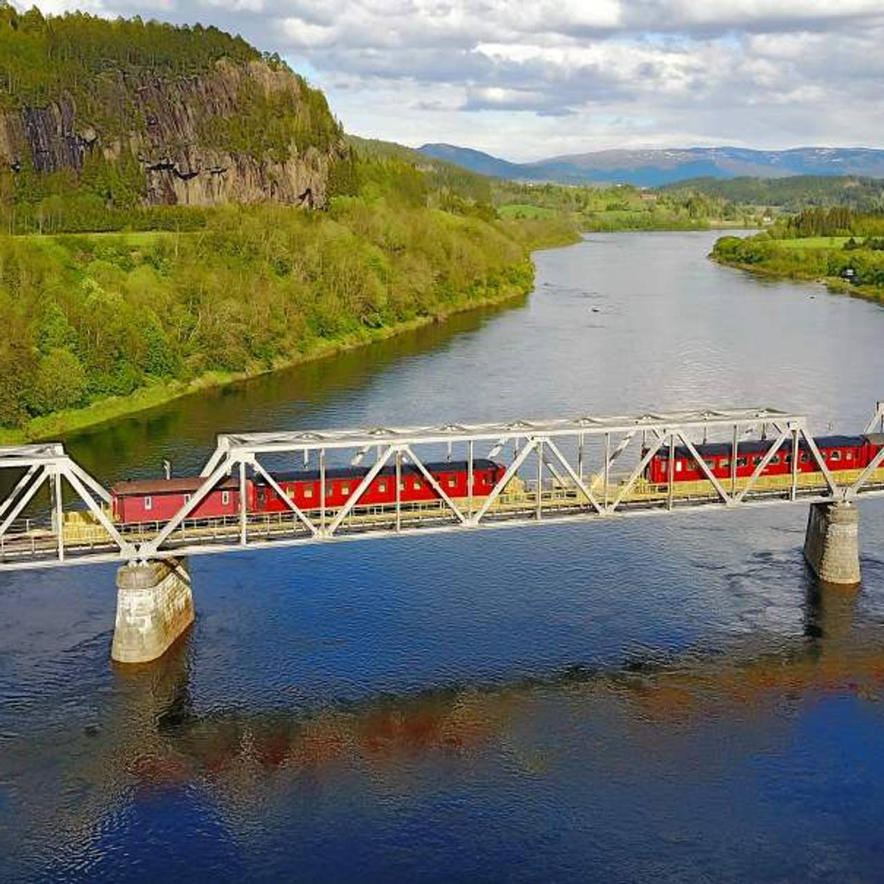 NAMSEN SALMON TRAIN EXPERIENCE