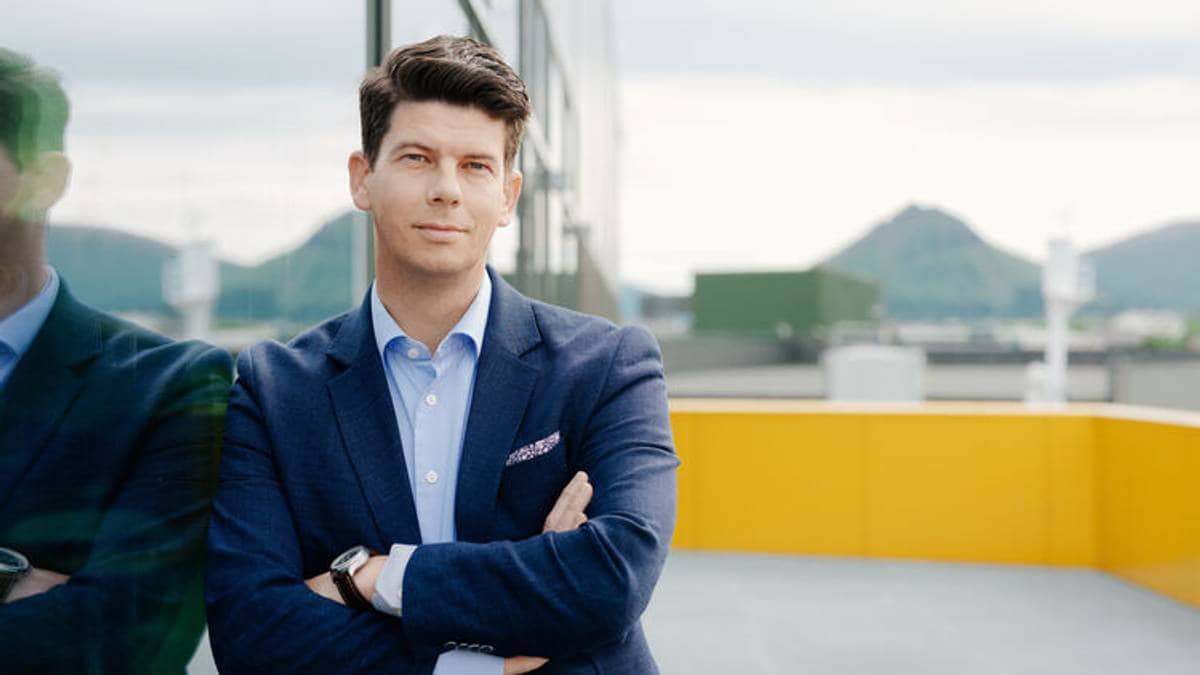 Stenger og permitterer ansatte: – Umulig å bygge stabil produksjon