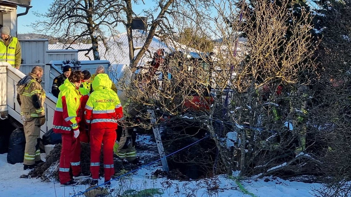 Mann i 60-åra satt fast i løsmasser i Skien