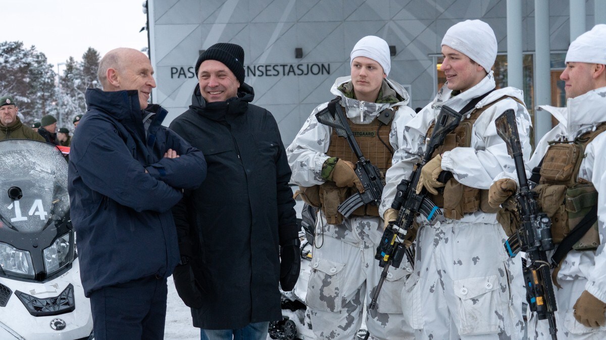 Forsvarsministre signaliserer sterk Nato-allianse: – Vi er på vakt, vi trygger Norge
