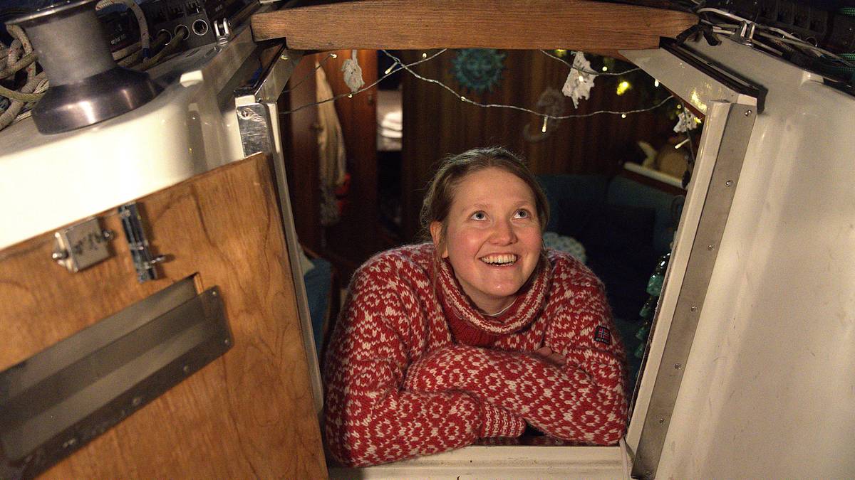 Karoline (25) flyttet hjemmet sitt ut på vannet