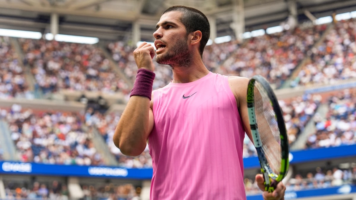 Alcaraz til finale i US Open – slo Djokovic i strake sett