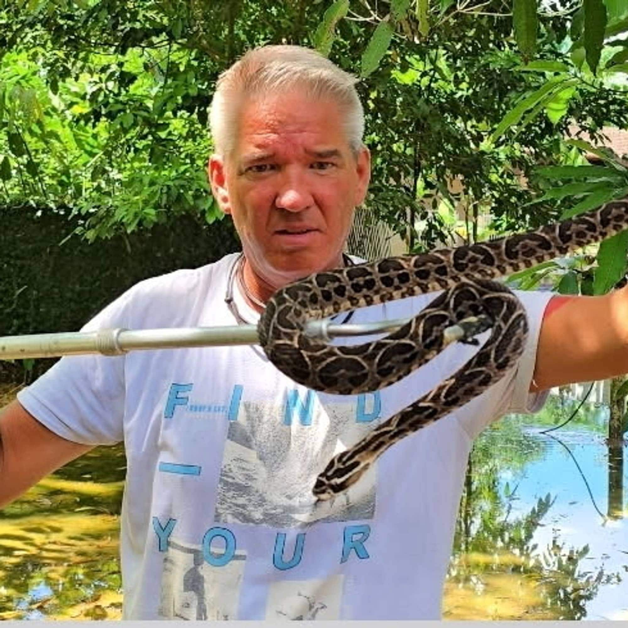Bjørn Ormstad i Amazonas med slanger