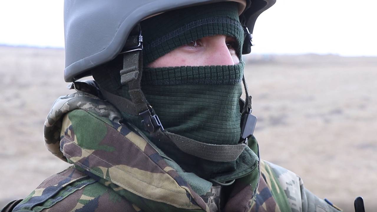 Ung soldat i det ukrainske forsvaret