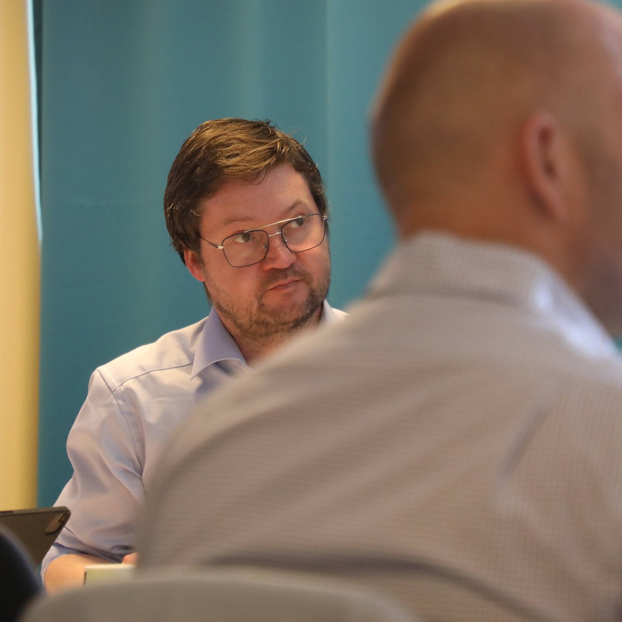 Styremøte UNN 23.05.2024 i Harstad. Administrerende direktør Universitetssykehuset Nord-Norge, David Johansen (t.h.) og Anders Mohn Frafjord.