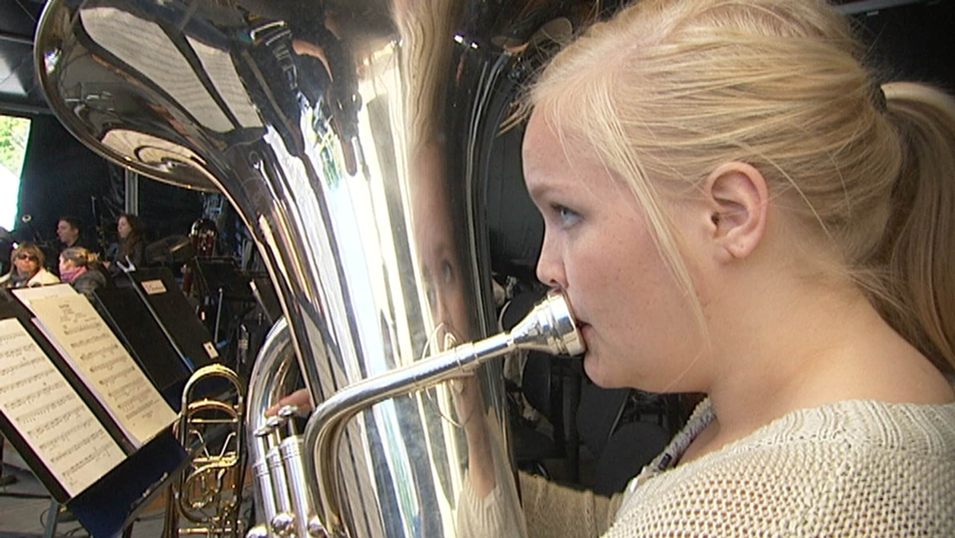 Julie får sin debut med SSO – NRK