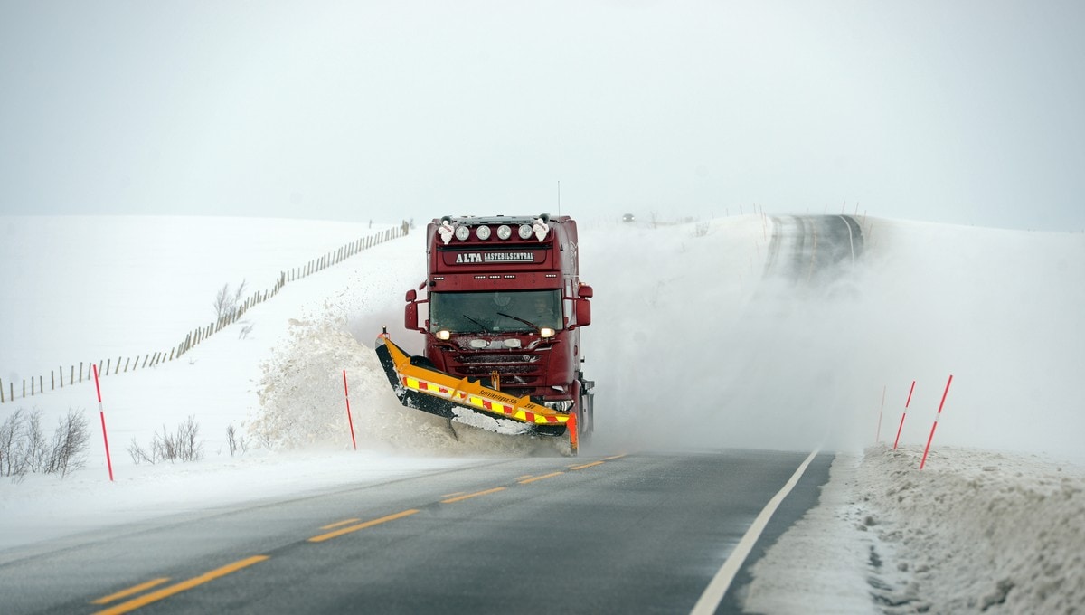 Brøyting på Sennaland