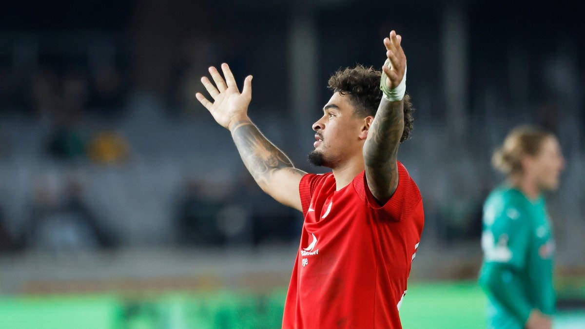 Brann's Noah Holm celebrates after scoring his side's fourth goal during the Conference League soccer match between Kauno Zalgiris and Brann in Kaunas, Lithuania, Thursday, Oct. 22, 2026. (AP Photo/Mindaugas Kulbis) FOTO: AP