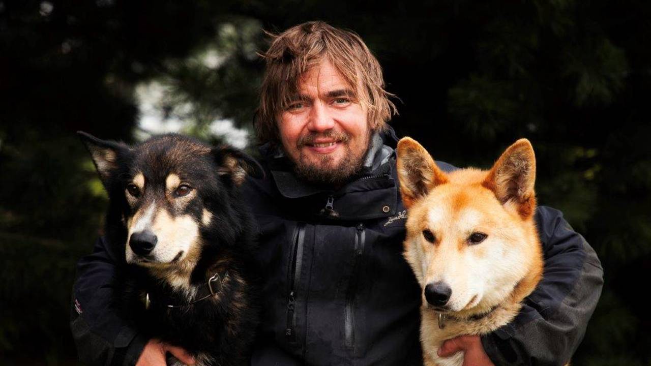 Jens Kvernmo følger guttedrømmen om villmarkslivet - Sommer og vinter i P2 - NRK Radio