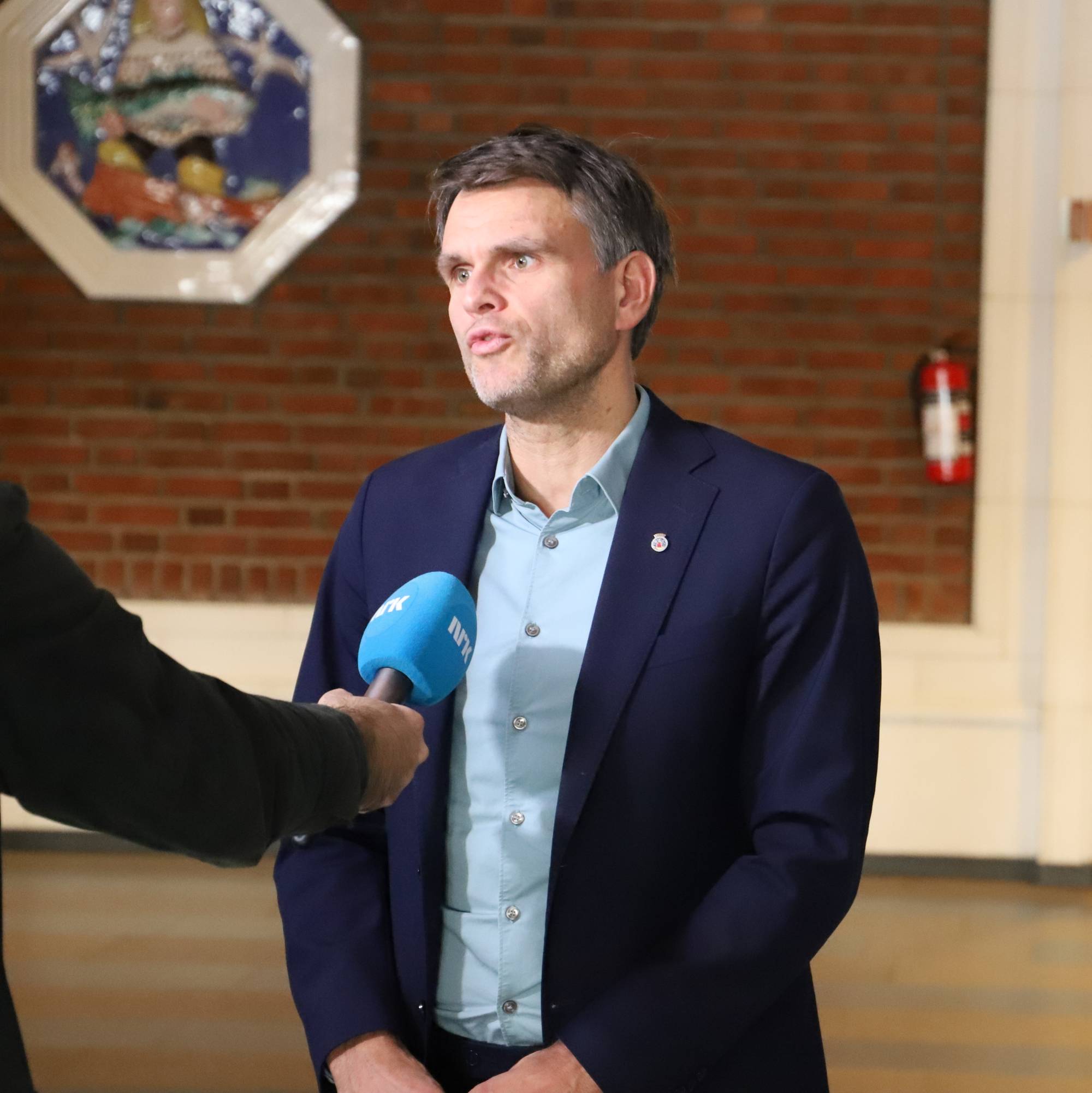 Finansbyråd Einar Wilhelmsen snakker om det nye statsbudsjettet på rådhuset.