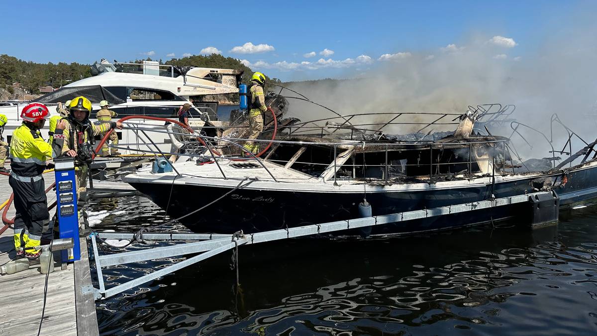 Incendie de bateau à Skjeberg – NRK Oslo et Viken – Informations locales, télévision et radio