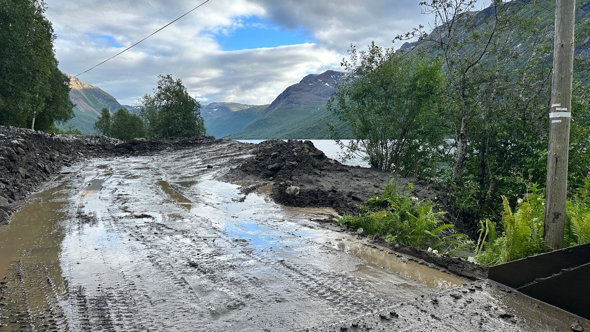 Råndalsveien åpner klokken 22