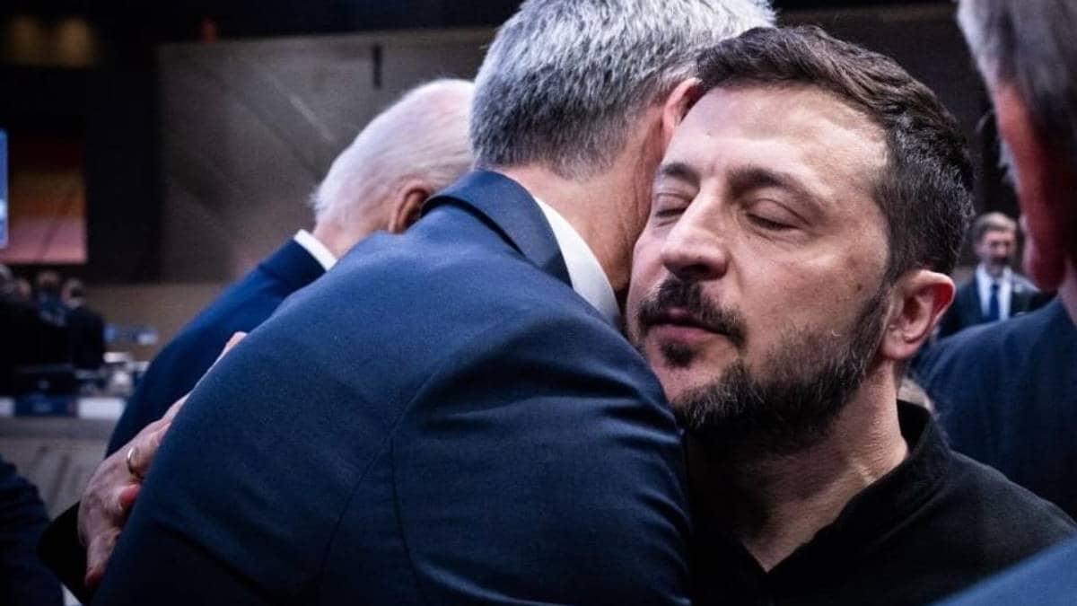 Stoltenberg deler klemmebilde på Instagram: – Ukrainas skjebne hviler i både deres og våre hender