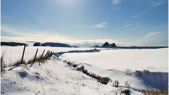 STRLÅLANDE SOL: Bø i Vesterålen har allereie fått ein smakebit på solsteiken.