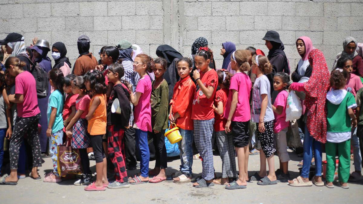 Israel åpner for flydropp av nødhjelp til Gaza