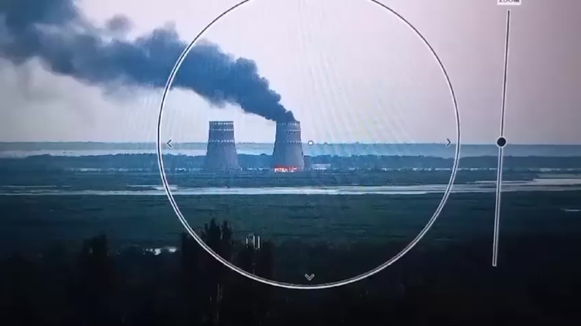 Russland og Ukraina skylder på hverandre etter brann i atomkraftverk