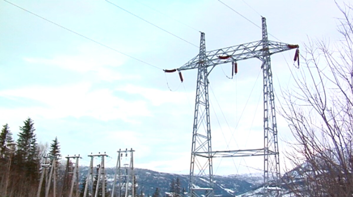 La fram nye trasear for kraftlinje – NRK Vestland Statnett SF: 420 kv kraftledning fra Ørskog