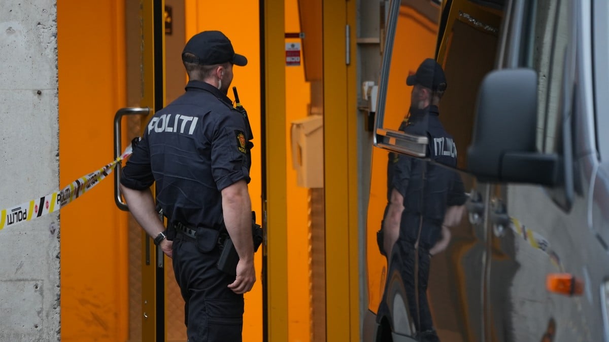 Frihetsberøvelsen på Lindeberg: Daglig leder siktet for grov utpressing En mann i 30-årene er siktet for utpressing og frihetsberøvelse etter at flere menn ble holdt mot sin vilje i et firmalokale.