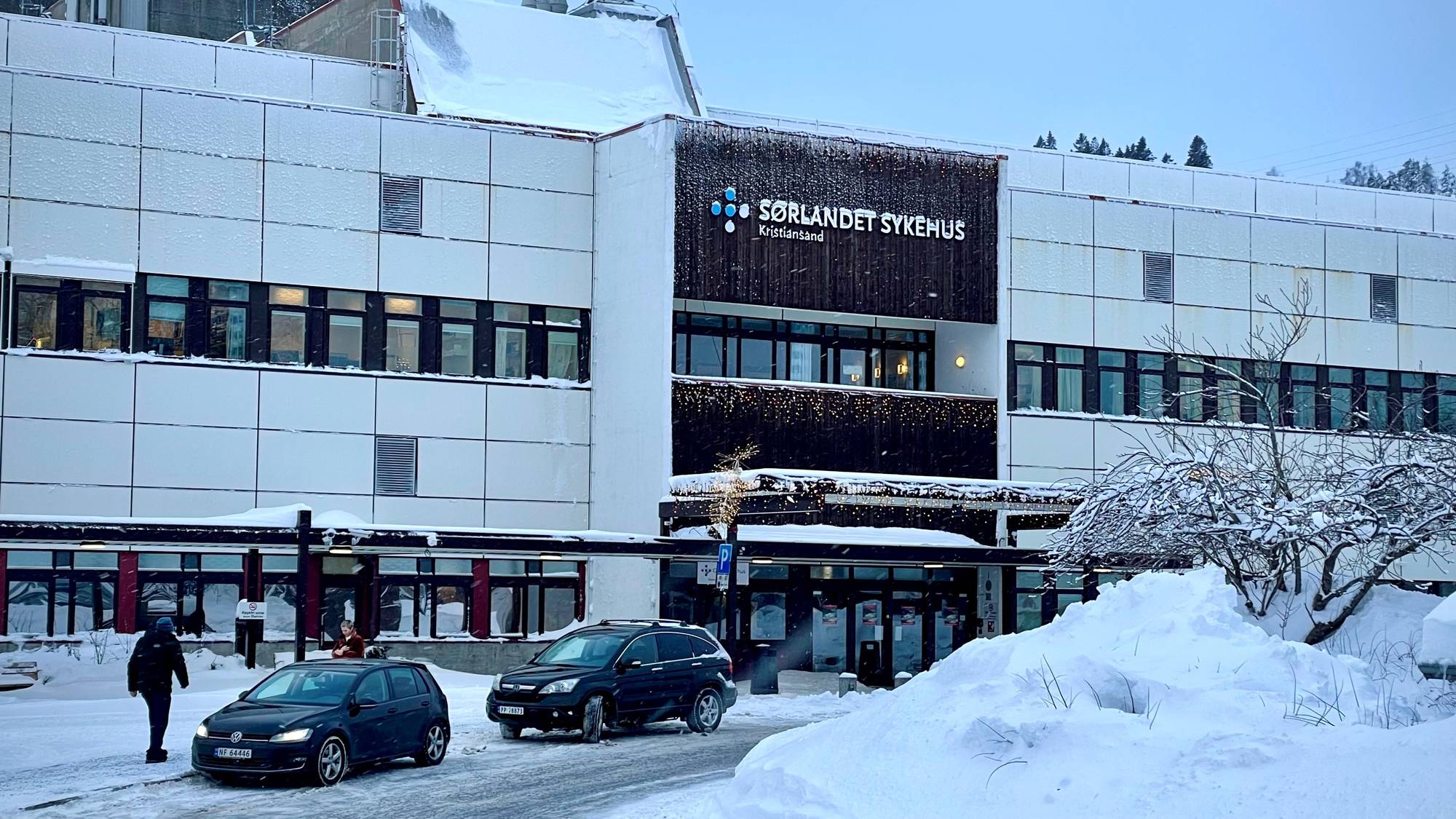 sykehuset-i-kristiansand-har-satt-kriseledelse-nrk-s-rlandet-lokale