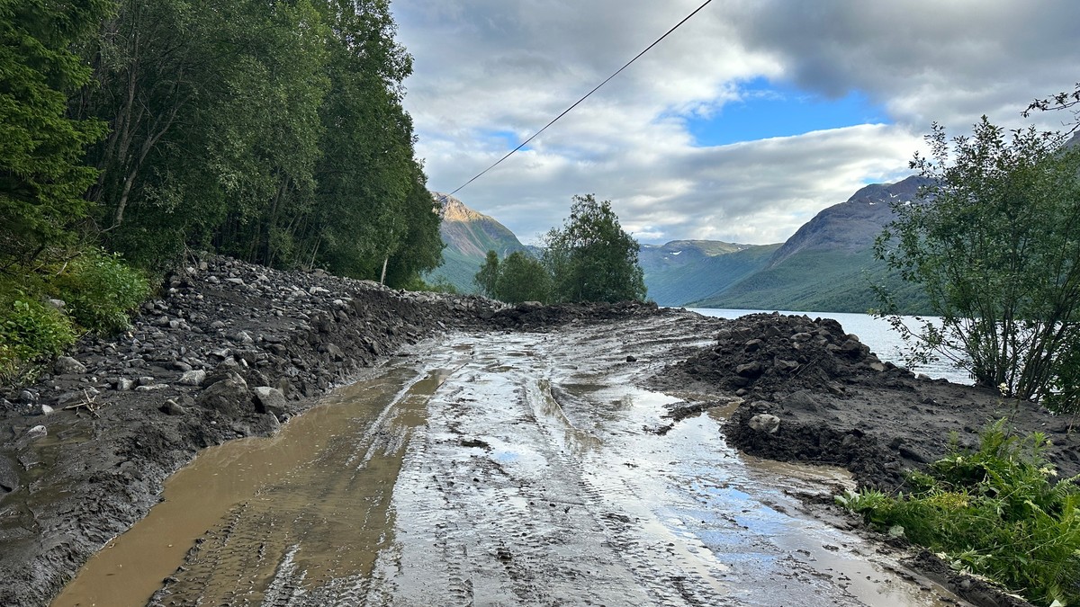 Raset i Narvik: Veien kan åpne i kveld
