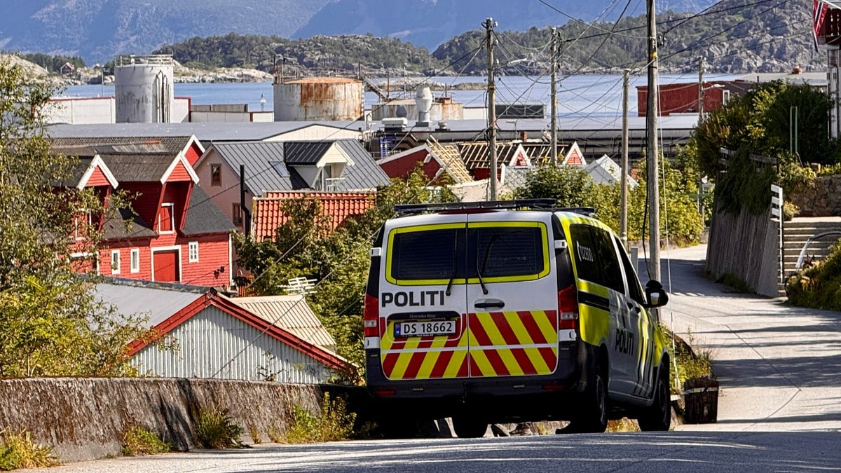 Siktet etter dødsfall i Kalvåg varetektsfengsles i fire uker
